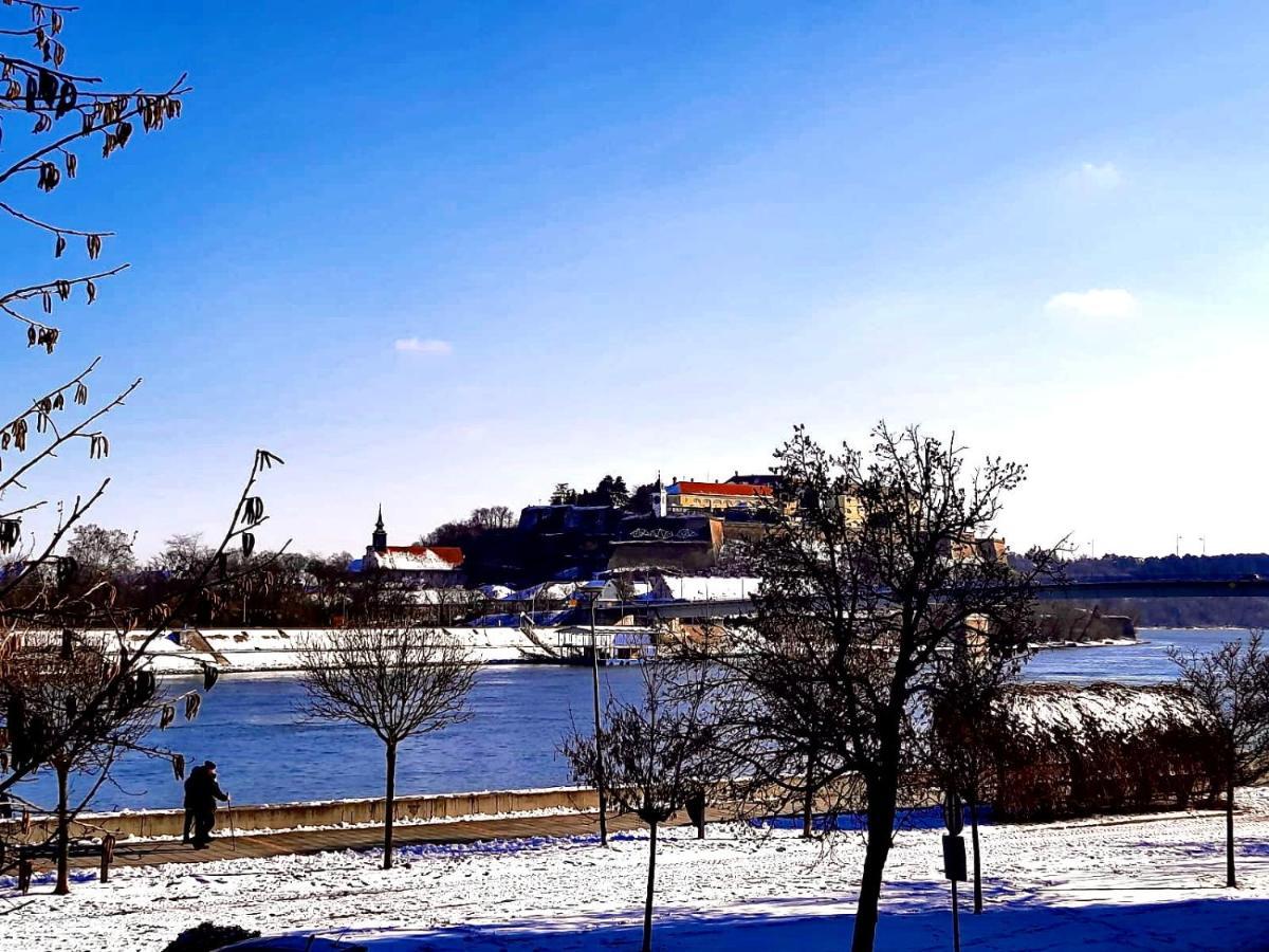 Apartman Danube ノヴィ・サド エクステリア 写真