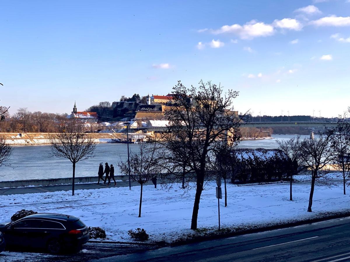 Apartman Danube ノヴィ・サド エクステリア 写真