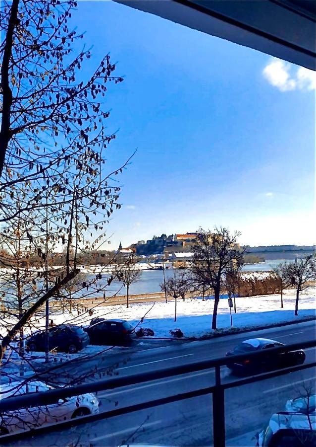 Apartman Danube ノヴィ・サド エクステリア 写真