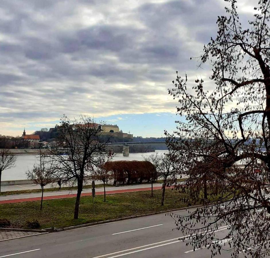 Apartman Danube ノヴィ・サド エクステリア 写真
